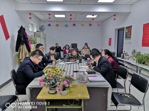 塔城分公司党委委员,总经理助理官春鹏在沙湾召开业务沟通会